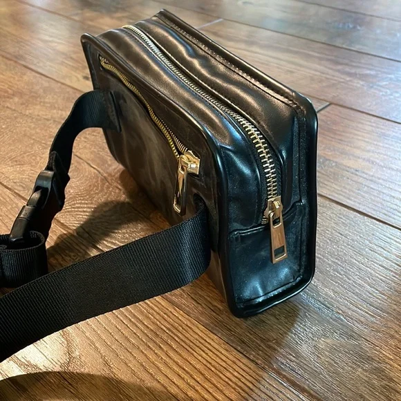 Amanda Uprichard beltbag - Picture 2 of 5